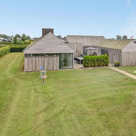 Semesterbostad Cozy In Haderslev With Sauna